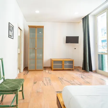 A Due Passi Da Spaccanapoli By Wonderful Italy Apartment