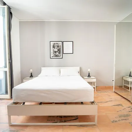 Apartment A Due Passi Da Spaccanapoli By Wonderful Italy Naples