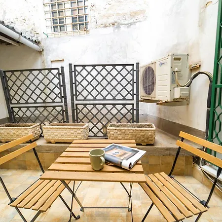 A Due Passi Da Spaccanapoli By Wonderful Italy Naples